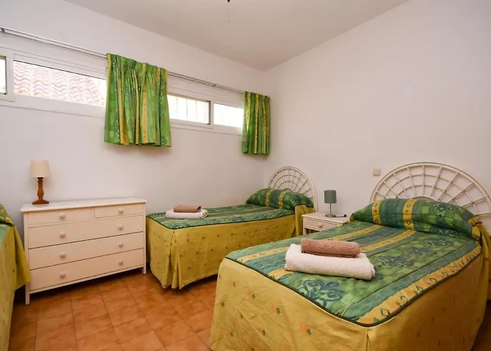 Mare 68 - Two Bed * Costa Adeje (Tenerife)