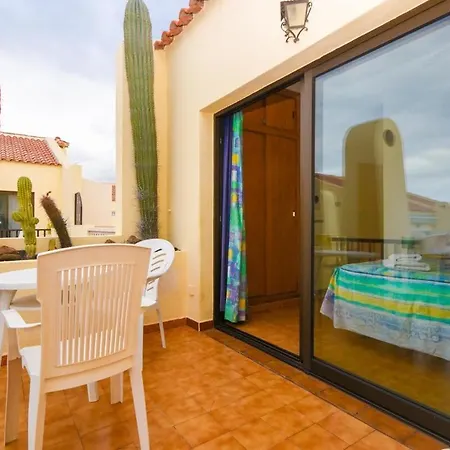 Mare 68 - Two Bed 아데제